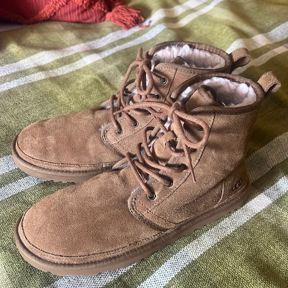 Chestnut Tie up UGG boots